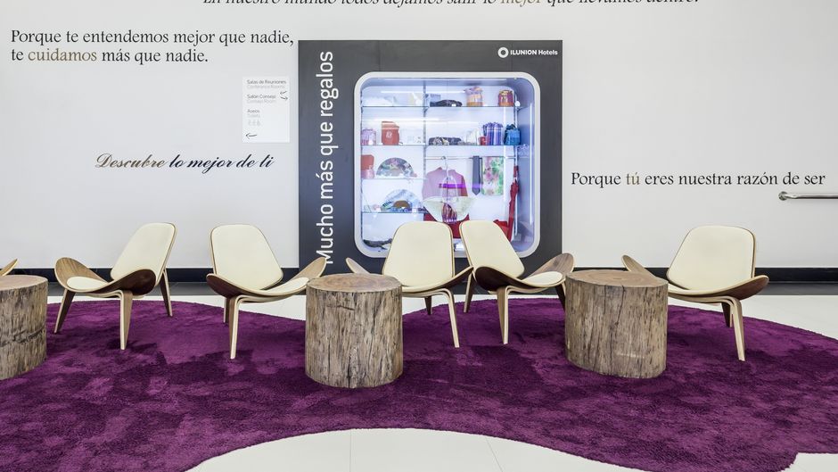 Hotel Ilunion Suites Madrid Lobby