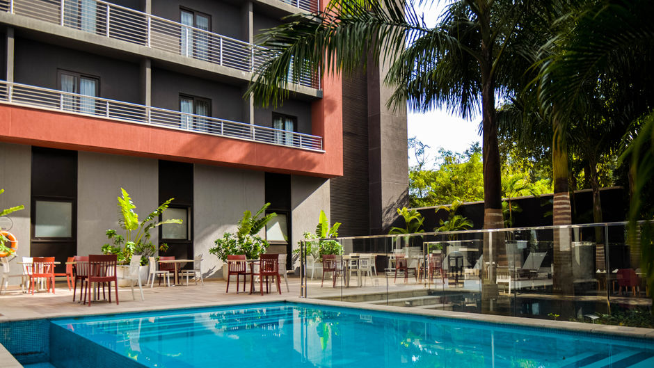 Crowne Plaza Dar Es Salaam Pool