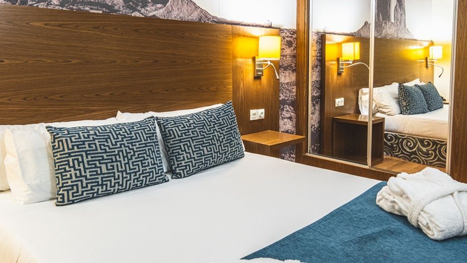 Hotel Adonis Plaza Room
