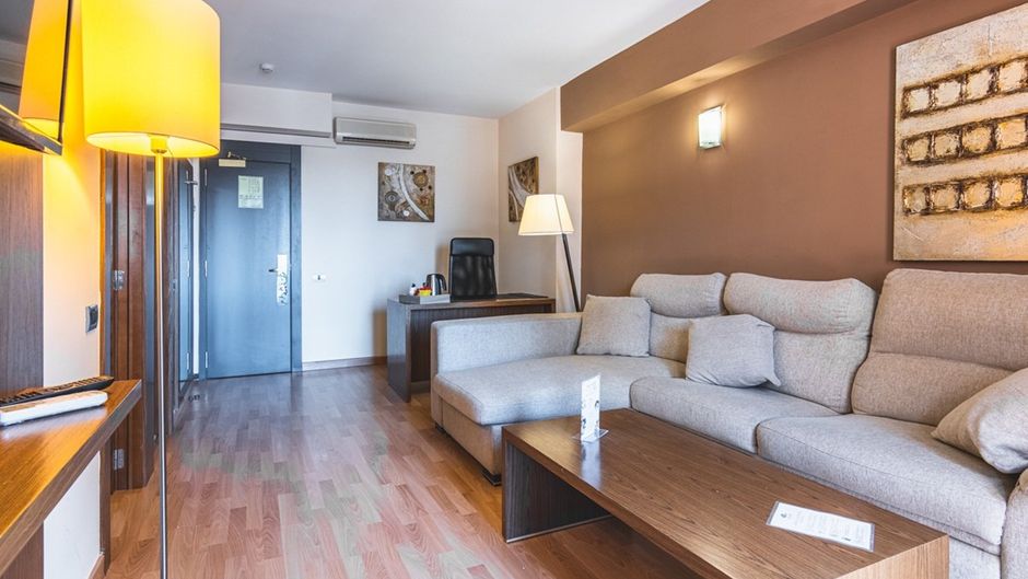 Hotel Adonis Plaza Room