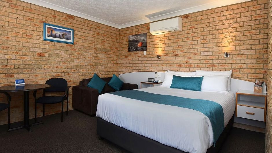 Kennedy Drive Motel Room