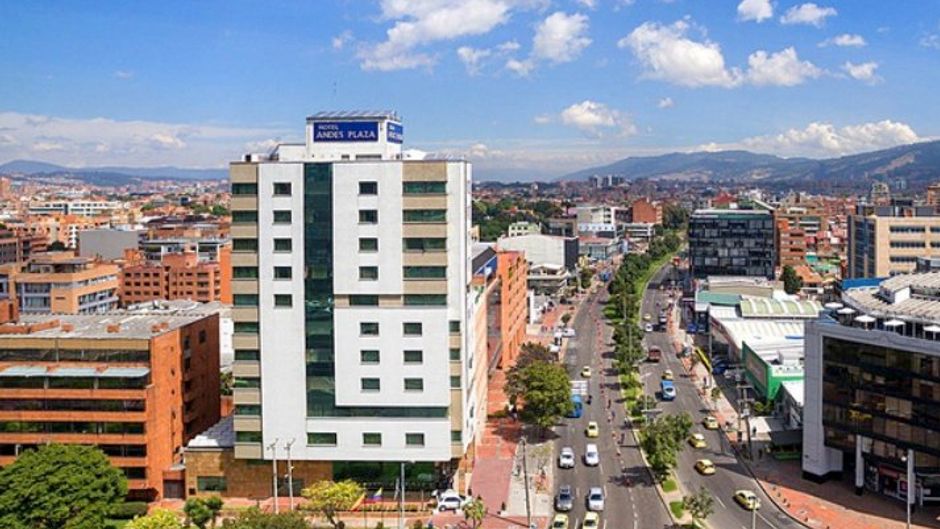 Hotel Andes Plaza Exterior