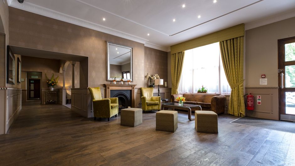 Phoenix Hotel London Lobby