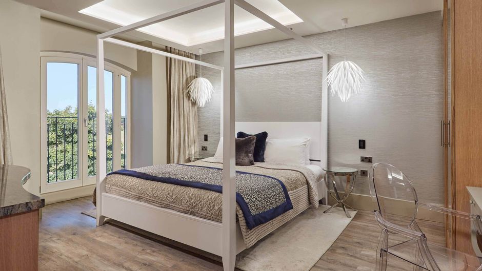 Lion Quays Hotel Suite