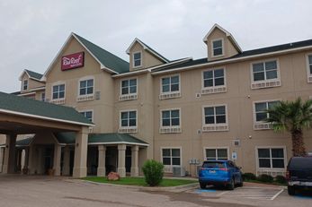 Red Roof Inn & Suites Midland