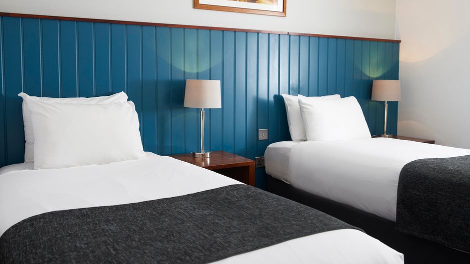 The Longshoot Hotel Room