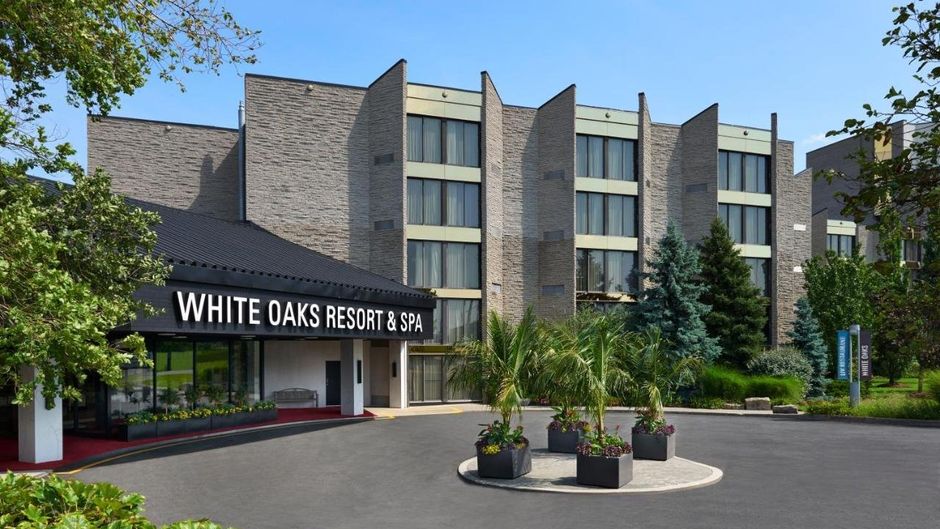 White Oaks Conference Resort and Spa Exterior