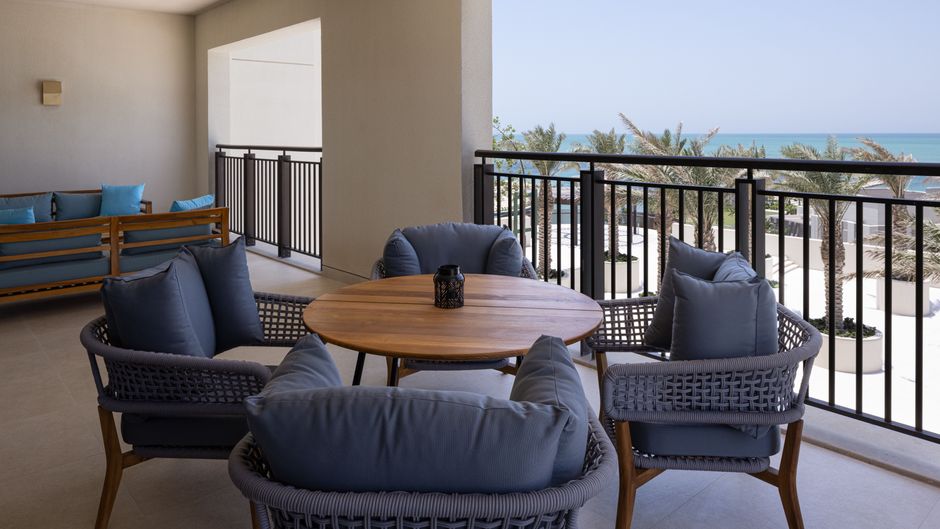 Jumeirah Gulf of Bahrain Resort & Spa Exterior