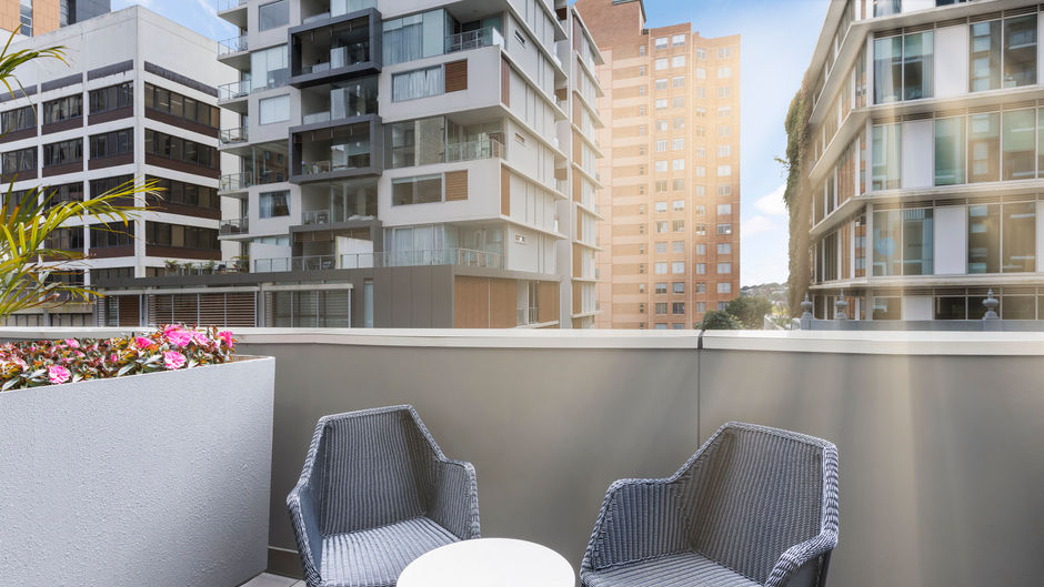 Holiday Inn & Stes Sydney Bondi Junction Room
