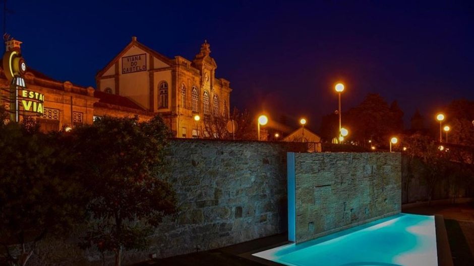 Casa Melo Alvim Pool