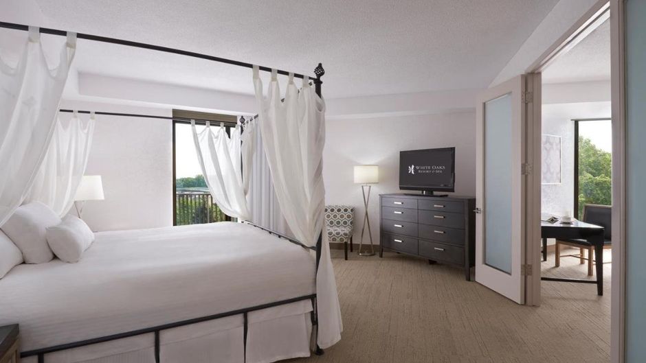 White Oaks Conference Resort and Spa Suite