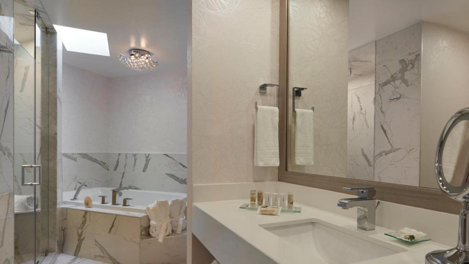 White Oaks Conference Resort and Spa Room