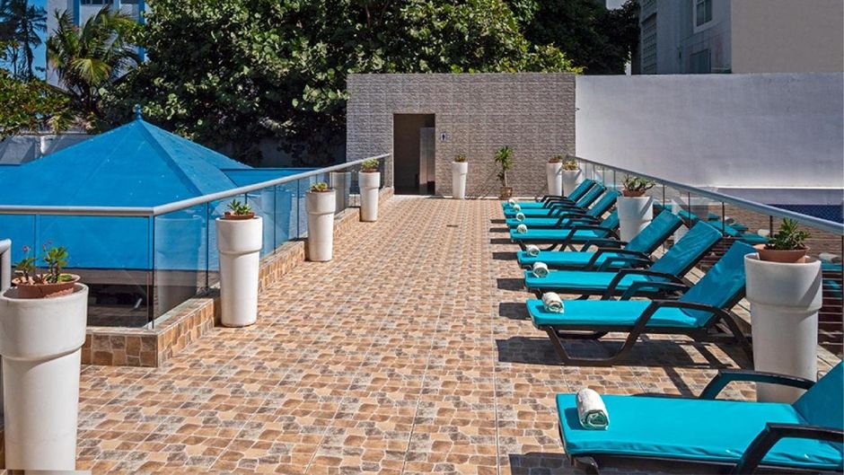 Hotel Dorado Plaza Exterior