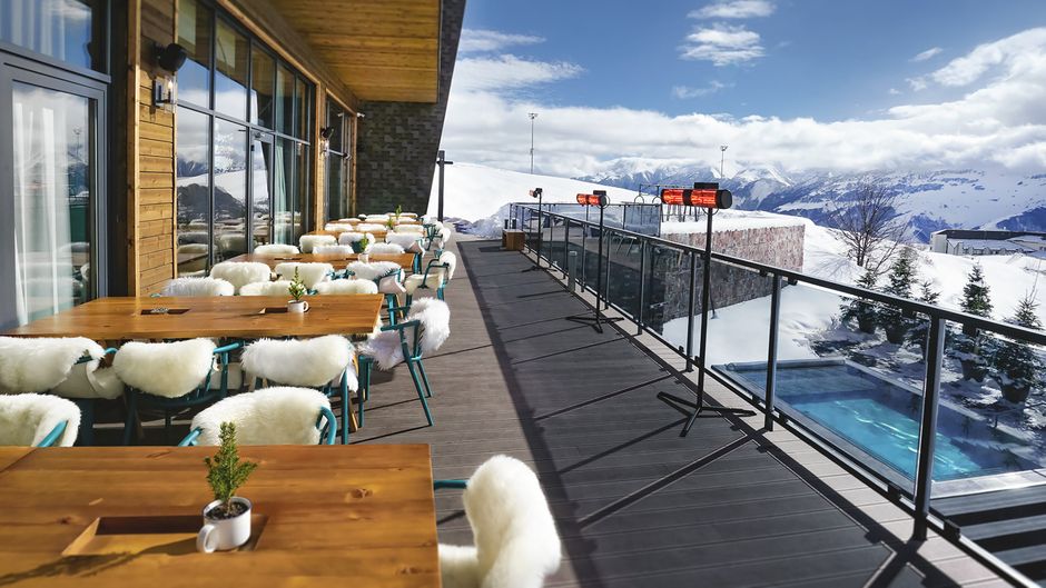 Gudauri Lodge Exterior