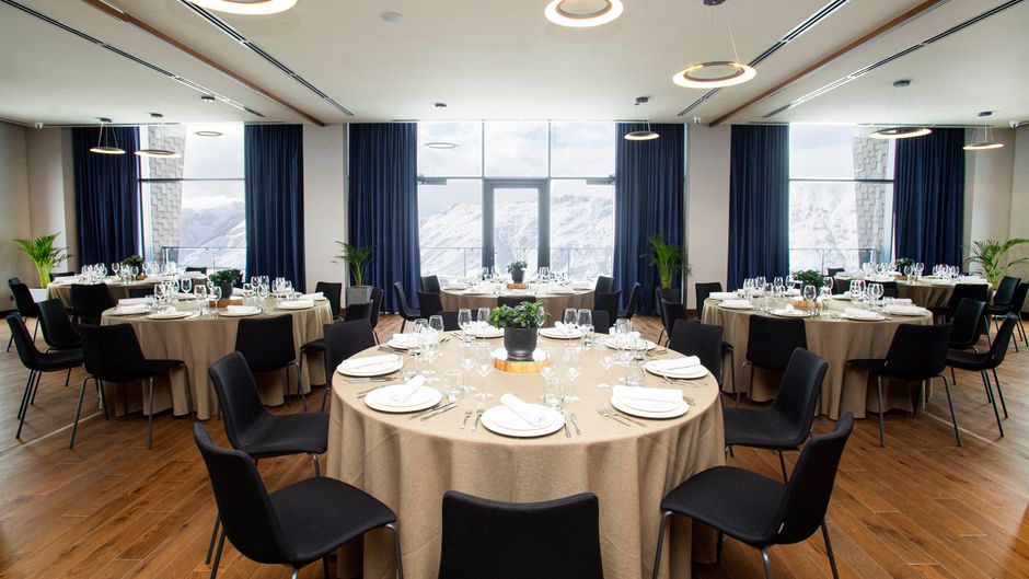 Gudauri Lodge Meeting