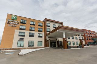 Holiday Inn Express & Suites Edmonton N