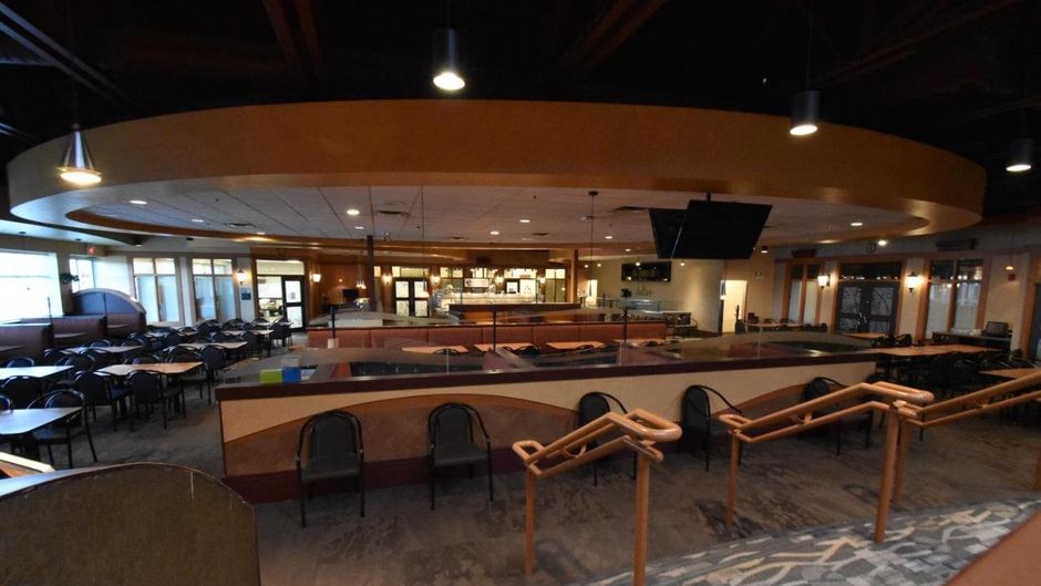 Canad Inns Polo Park Lobby