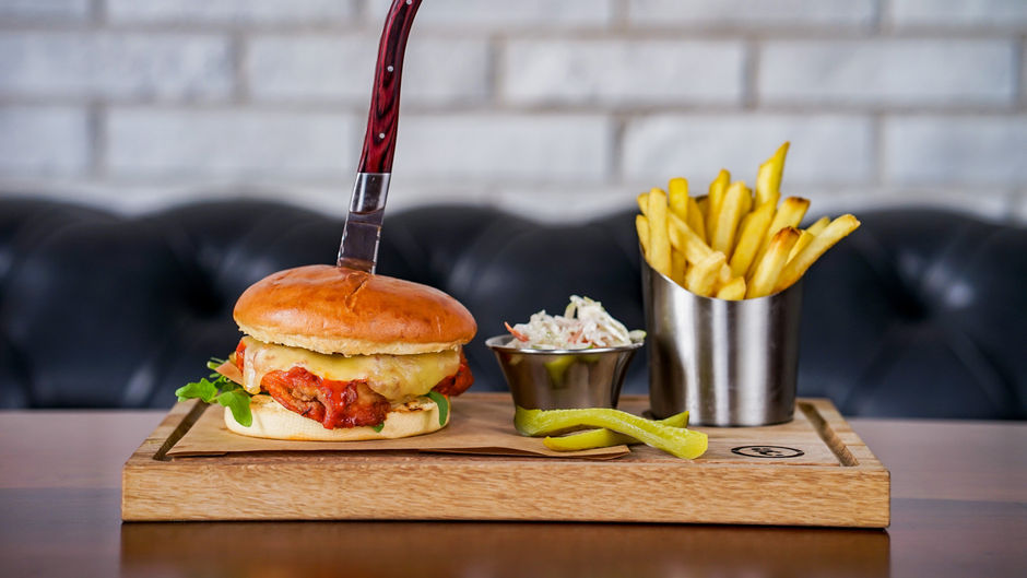 Holiday Inn Dubai Al-Maktoum Airport Restaurant