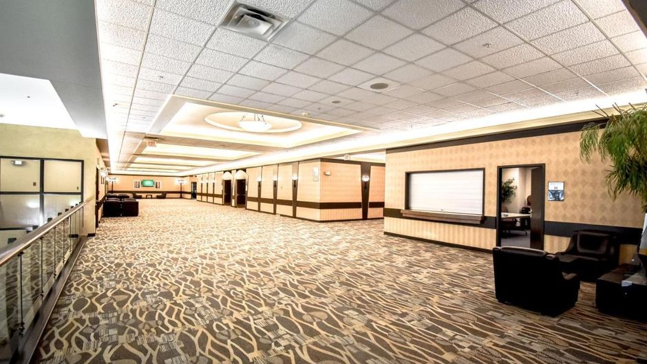 Canad Inns Club Regent Casino Hotel Lobby