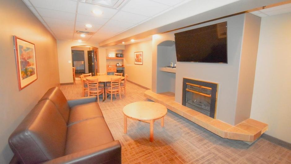 Canad Inns Portage la Prairie Room