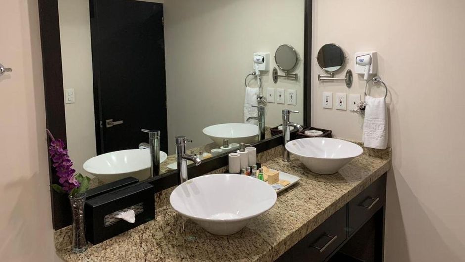 St Isidro Corporate Housing Room