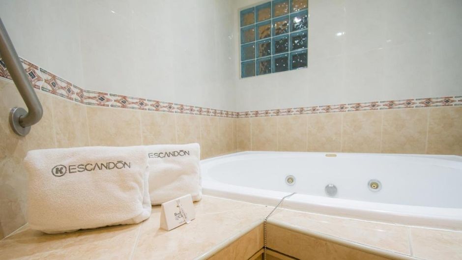 Escandon Hotel Room