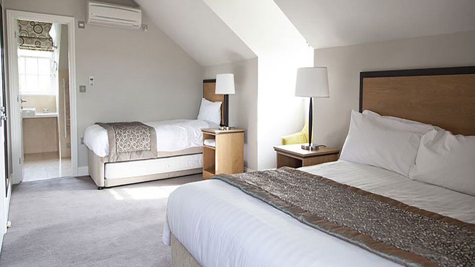The Riverside House Hotel Room
