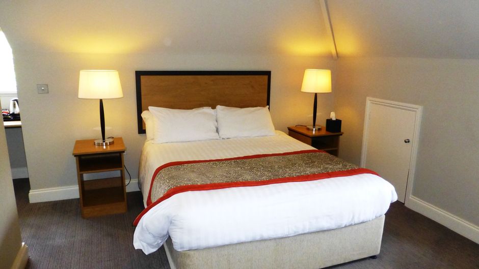 The Riverside House Hotel Room