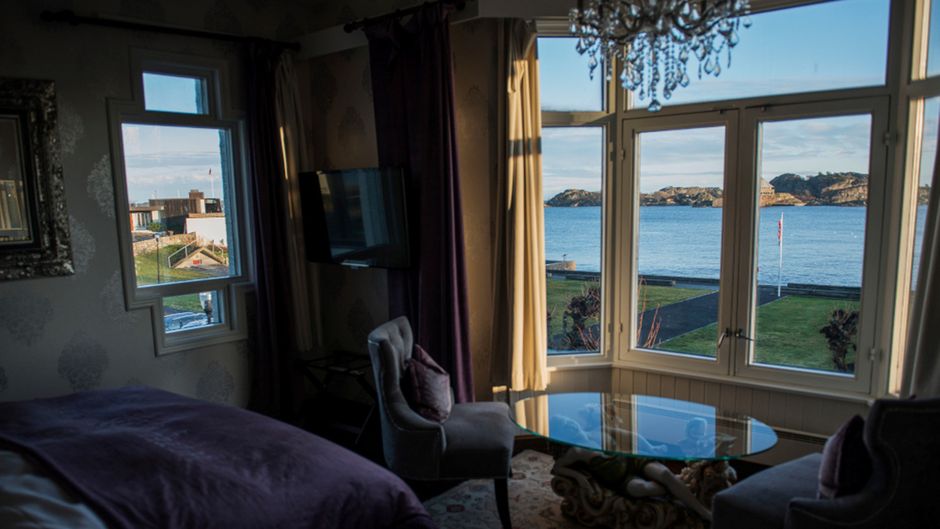 Wassilioff Hotel Room