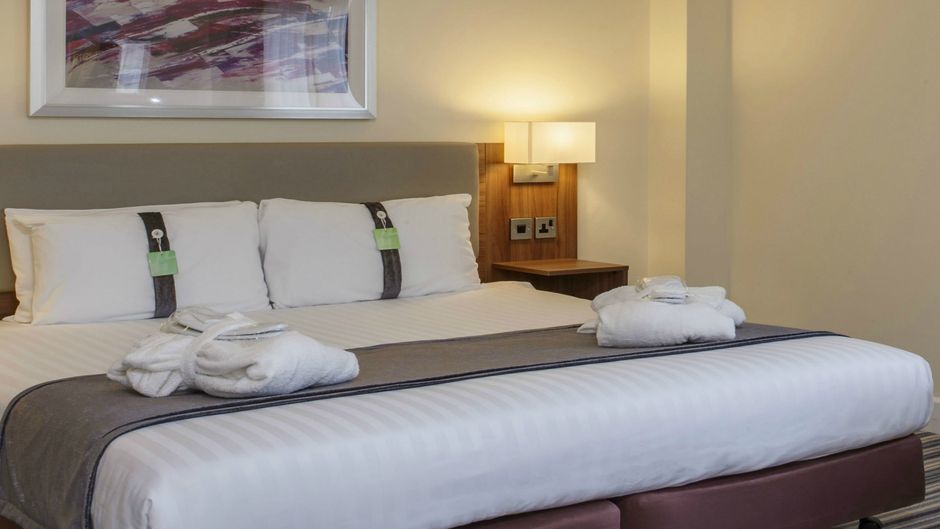 Holiday Inn East Kilbride Room