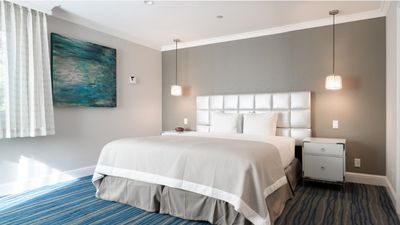 Woodcrest Hotel