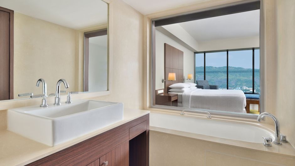 Four Points by Sheraton Navi Mumbai Room