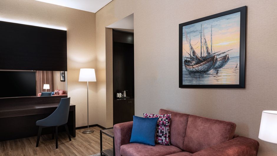 Four Points by Sheraton Production City Suite