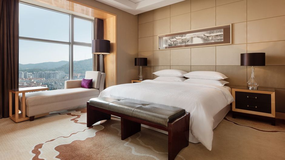 Sheraton Zhenjiang Hotel Room