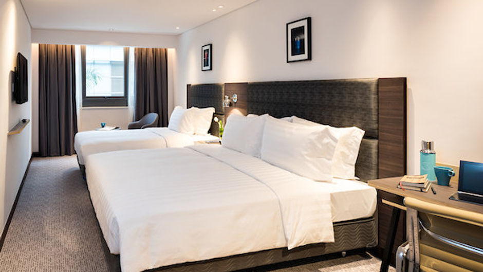 Camlux Hotel Room
