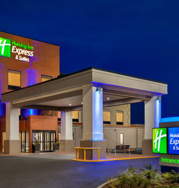 Holiday Inn Hotel & Suites