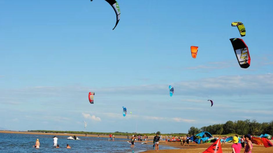 Ayr Traveller's Motel Beach