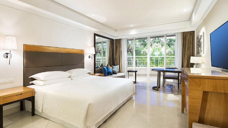 Sheraton Haikou Hotel Room