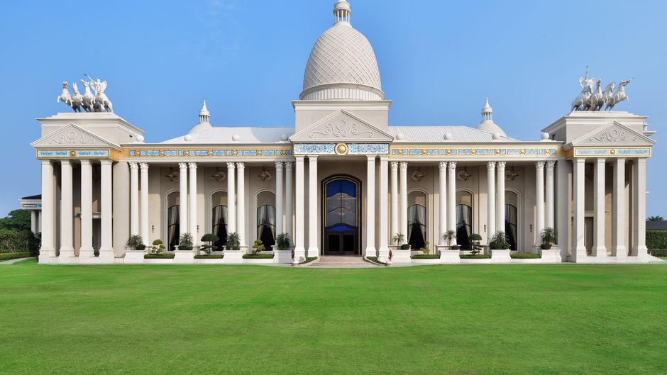 Sheraton Grand Palace Indore Exterior
