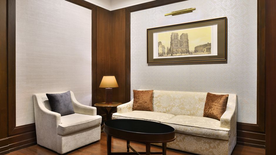 Sheraton Grand Palace Indore Suite