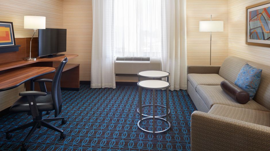 Fairfield Inn & Suites Barrie Suite