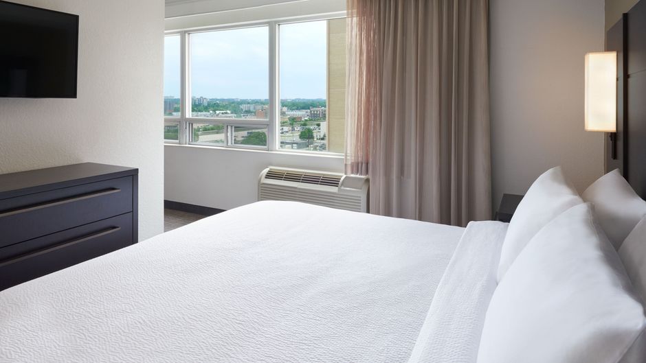 Residence Inn London Downtown Room