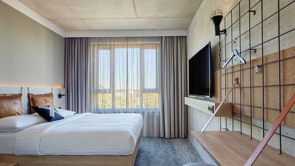 Moxy Cologne Muelheim Room