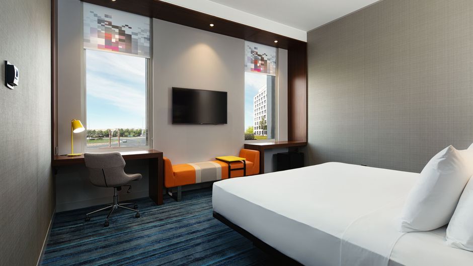Aloft Dubai South Room