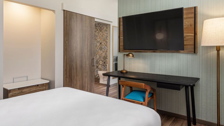 Fairfield by Marriott San Jose Airport Suite
