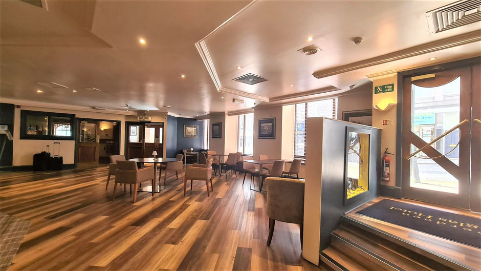 Aberdeen Douglas Hotel Lobby
