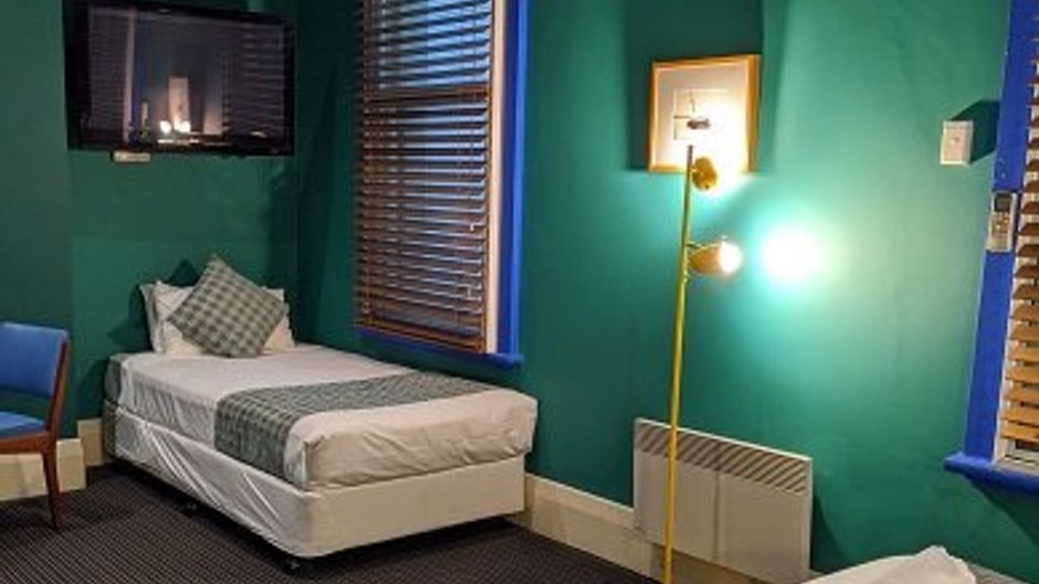 Tolarno Hotel Room