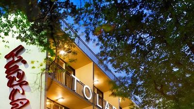 Tolarno Hotel