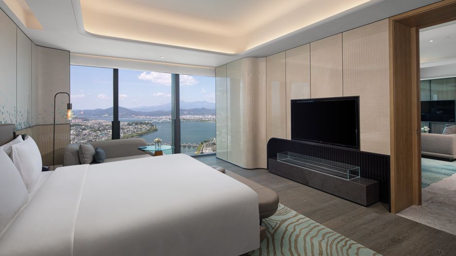 Crowne Plaza Chaozhou Riverside Room
