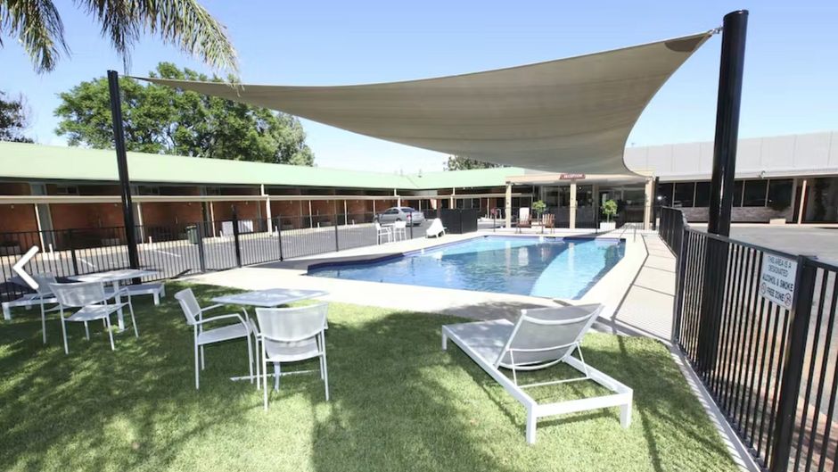 Matilda Motor Inn Pool